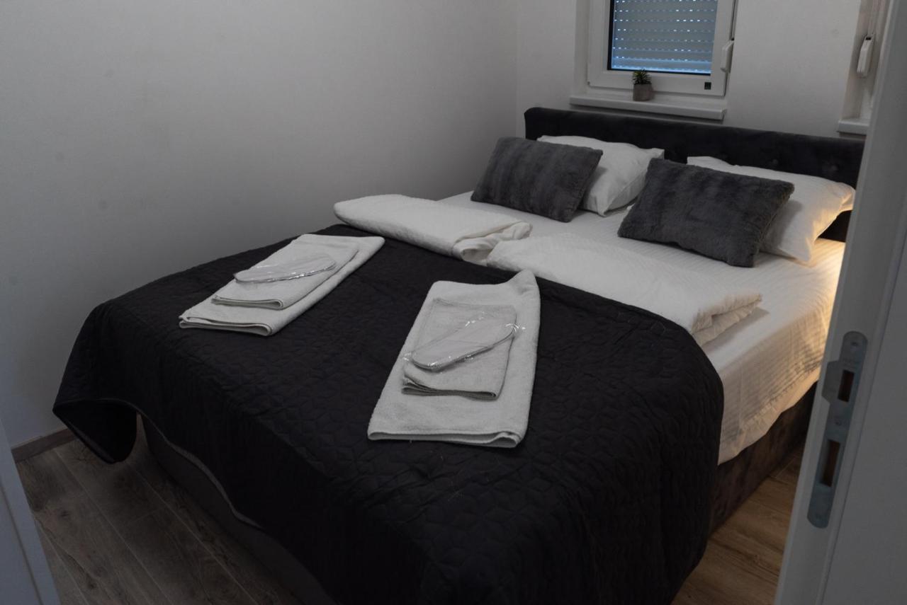 Lux Apartment III Prijedor Exterior photo